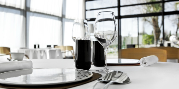 Tramitación de Licencias Apertura / Actividad y Permisos Les Corts · Permisos de Apertura Restaurantes